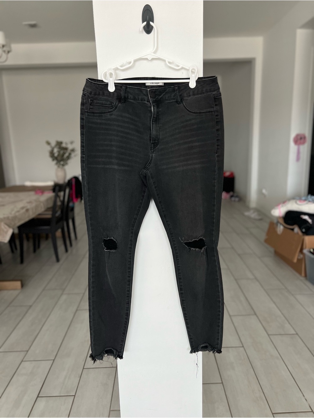 refuge Black Distressed Skinny Jeans- ankle length